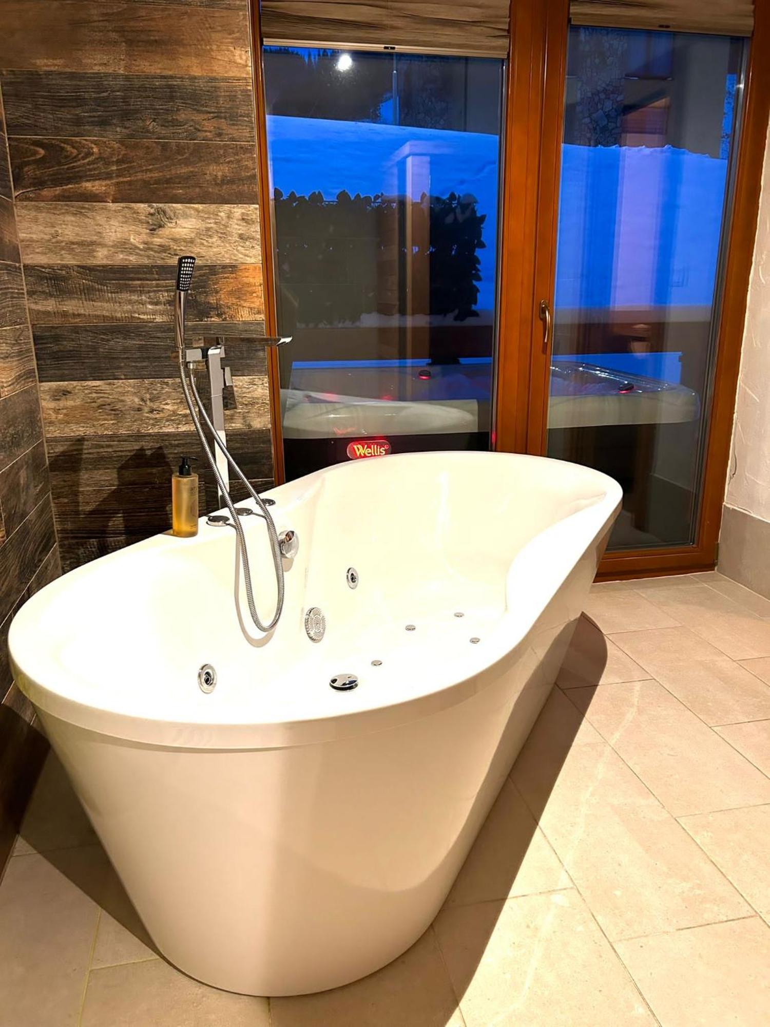 Chalet Jasna Wellness Apartment Maxim Jacuzzi & Sauna ديمانوفْشكا دولِنا المظهر الخارجي الصورة