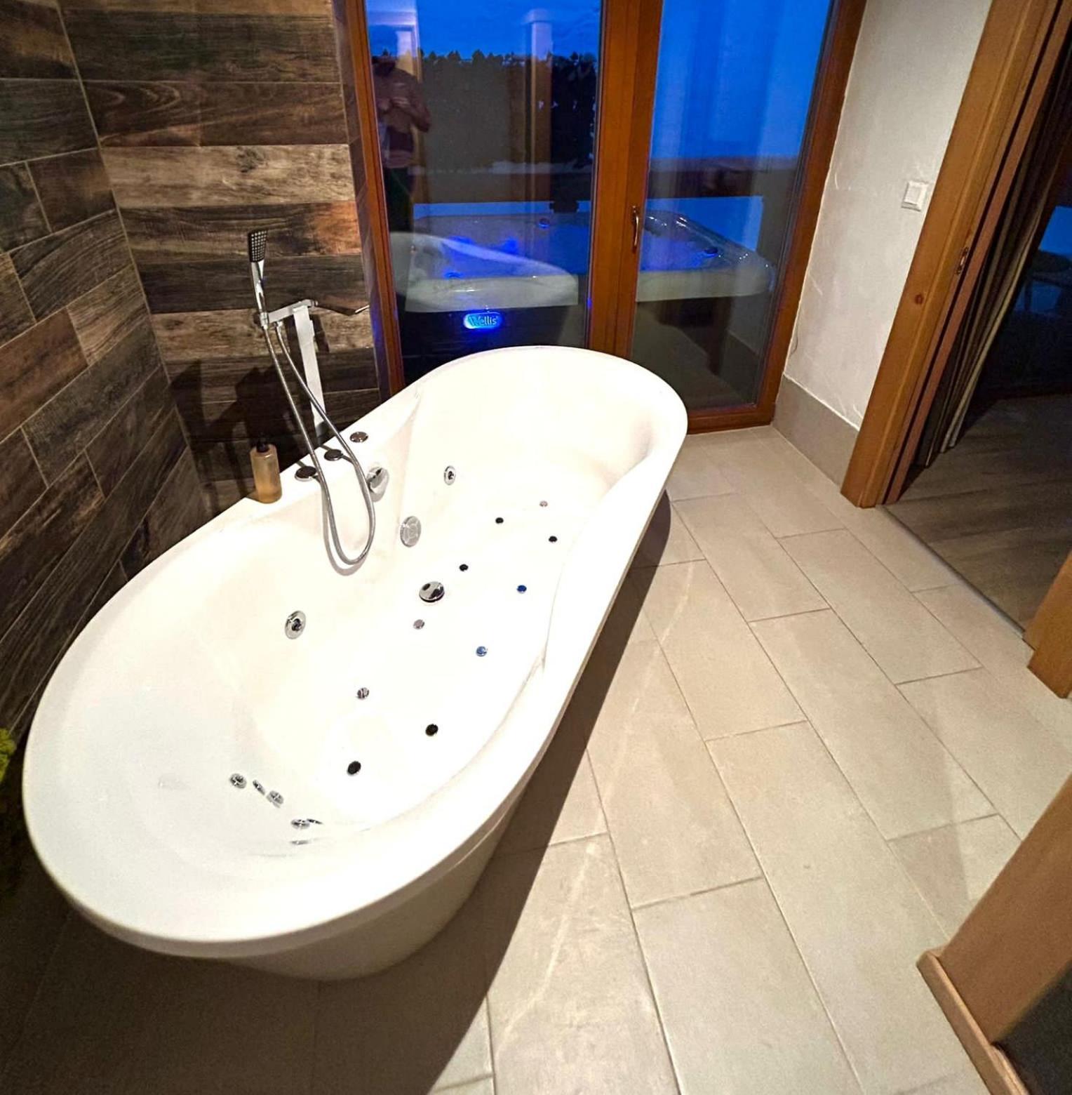 Chalet Jasna Wellness Apartment Maxim Jacuzzi & Sauna ديمانوفْشكا دولِنا المظهر الخارجي الصورة