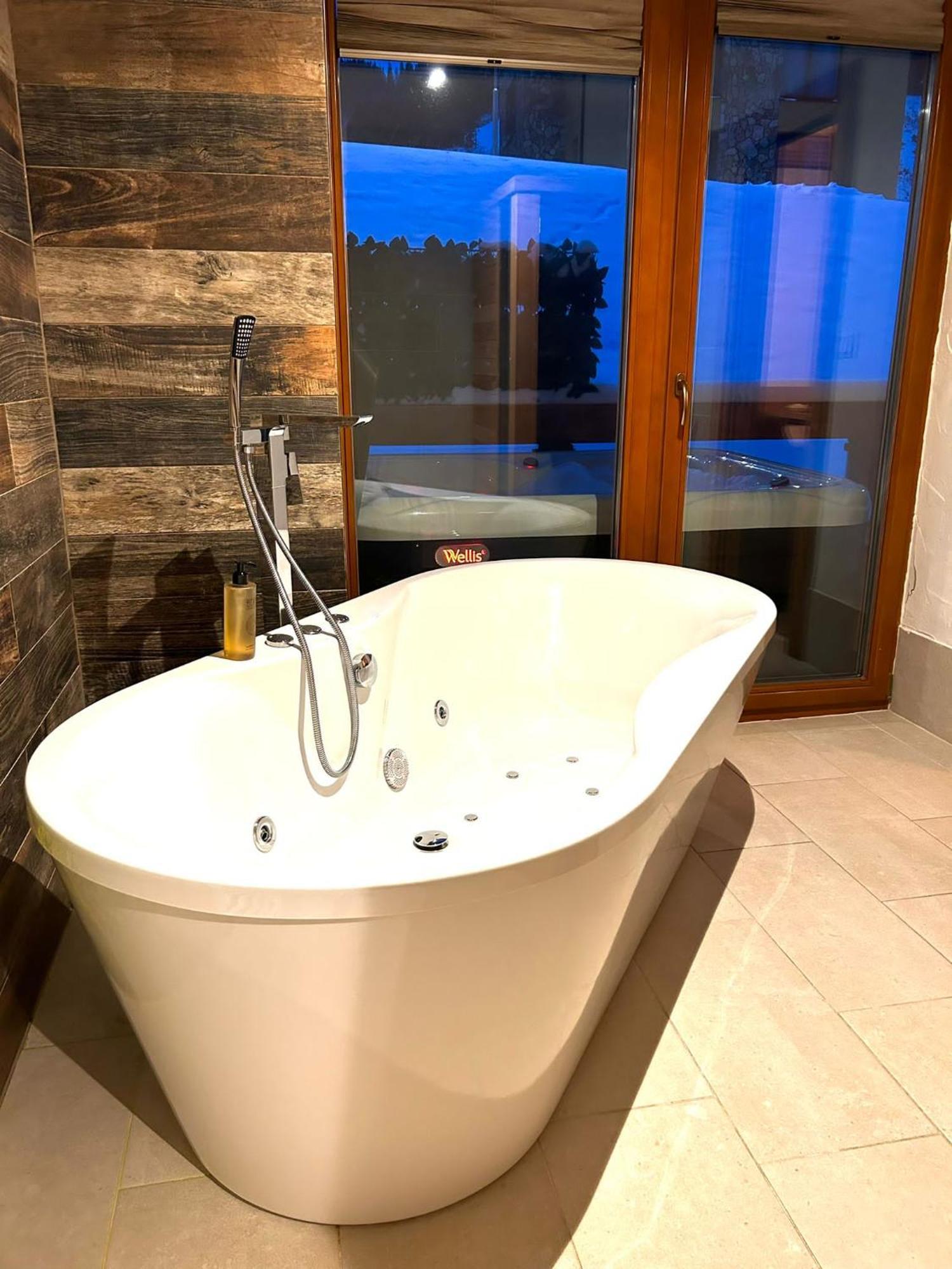 Chalet Jasna Wellness Apartment Maxim Jacuzzi & Sauna ديمانوفْشكا دولِنا المظهر الخارجي الصورة